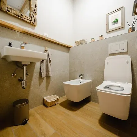 Cserszegi Kockak アパート *