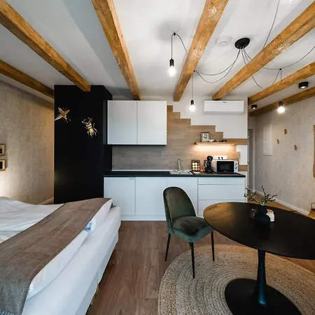 Cserszegi Kockak Apartment